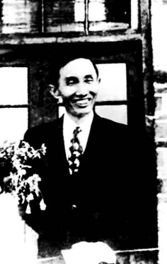 盧作孚像.jpg