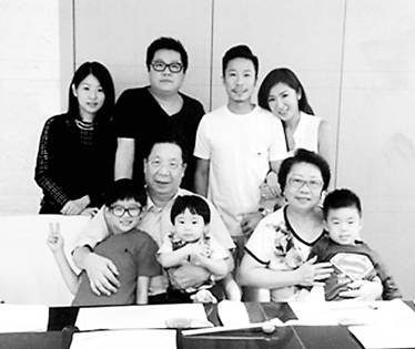 林銘森先生的“全家?！?jpg