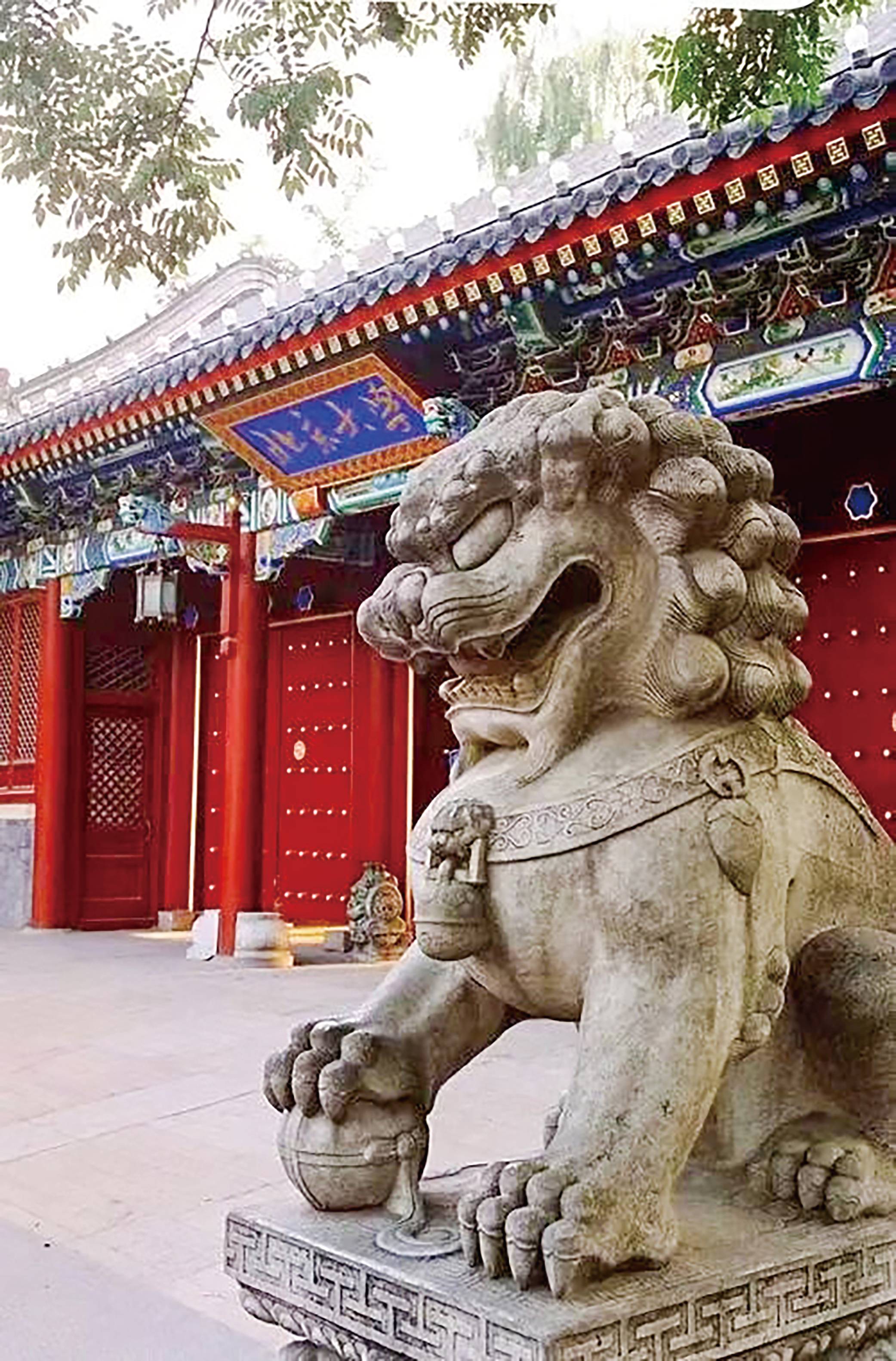 北京大學校門(1).jpg